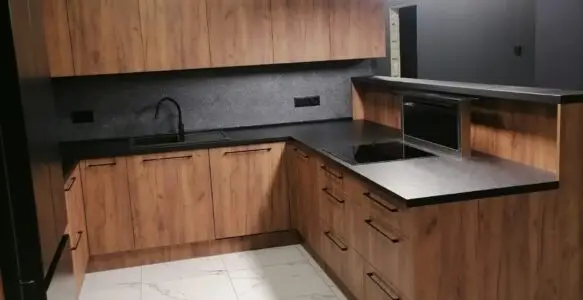 Kuchnia z wysuwanym okapem