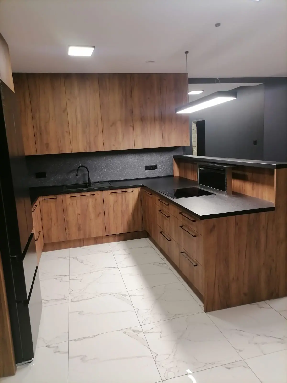 Kuchnia z wysuwanym okapem