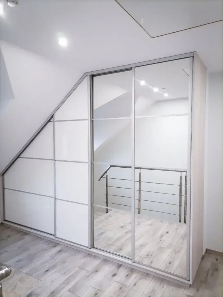 Szafa z lustrem w zabudowie – MS Meble Wolsztyn