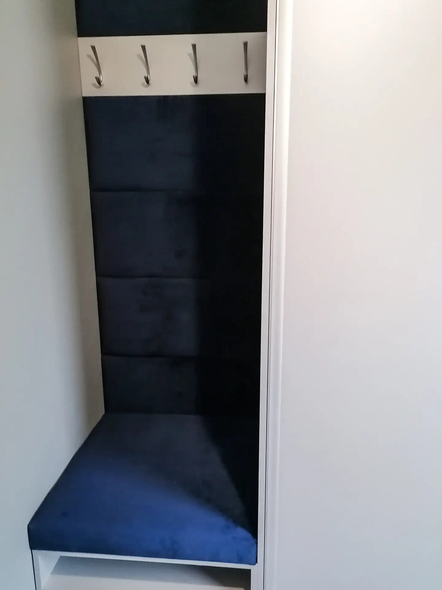 Tapicerowane siedzisko do wnętrza