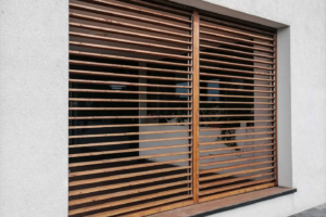 Pergole tarasowe z drewnianych paneli