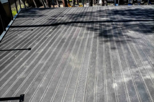 Taras z desek kompozytowych antracyt