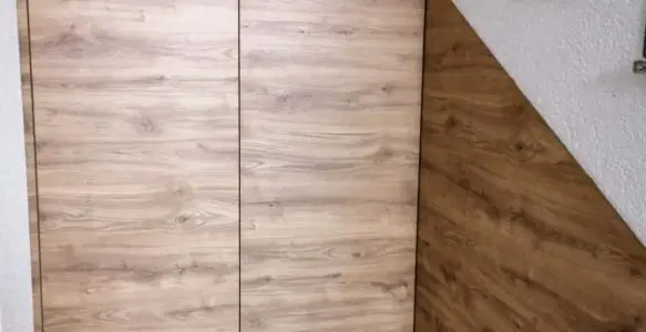 Zabudowa pod schodami