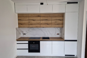 Kuchnia w drewnie i bieli