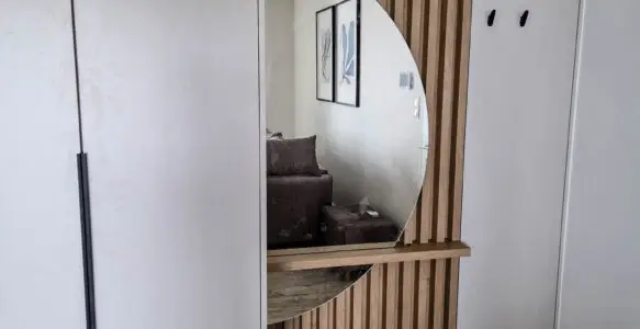 Kuchnia i zabudowa z lamelami w nowoczesnym stylu